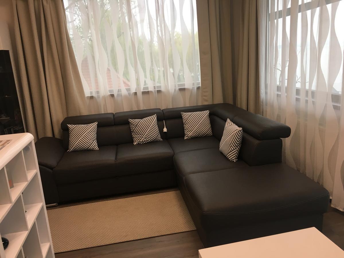 Calypso Lakeside Rooms & Lux Apartments Siofok Bagian luar foto